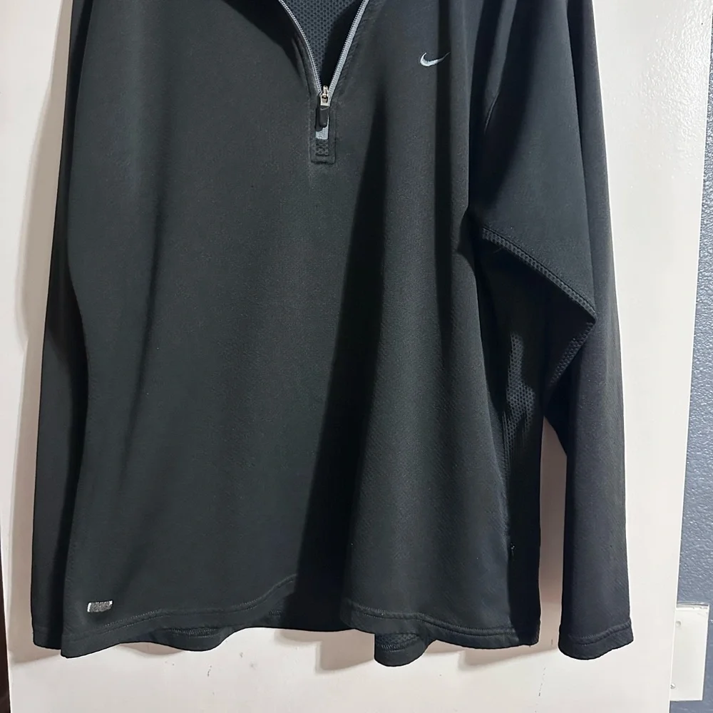 Men’s Nike Black‎ Dri-FIT Zip Up Sweater Size XL